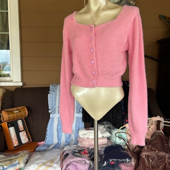 Top - Picture 2 of 4